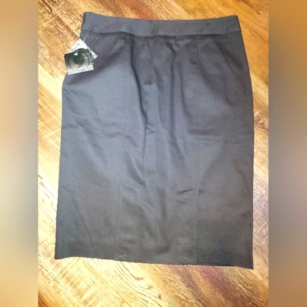 Apostrophe NWT Size 8 stretch skirt black coffee